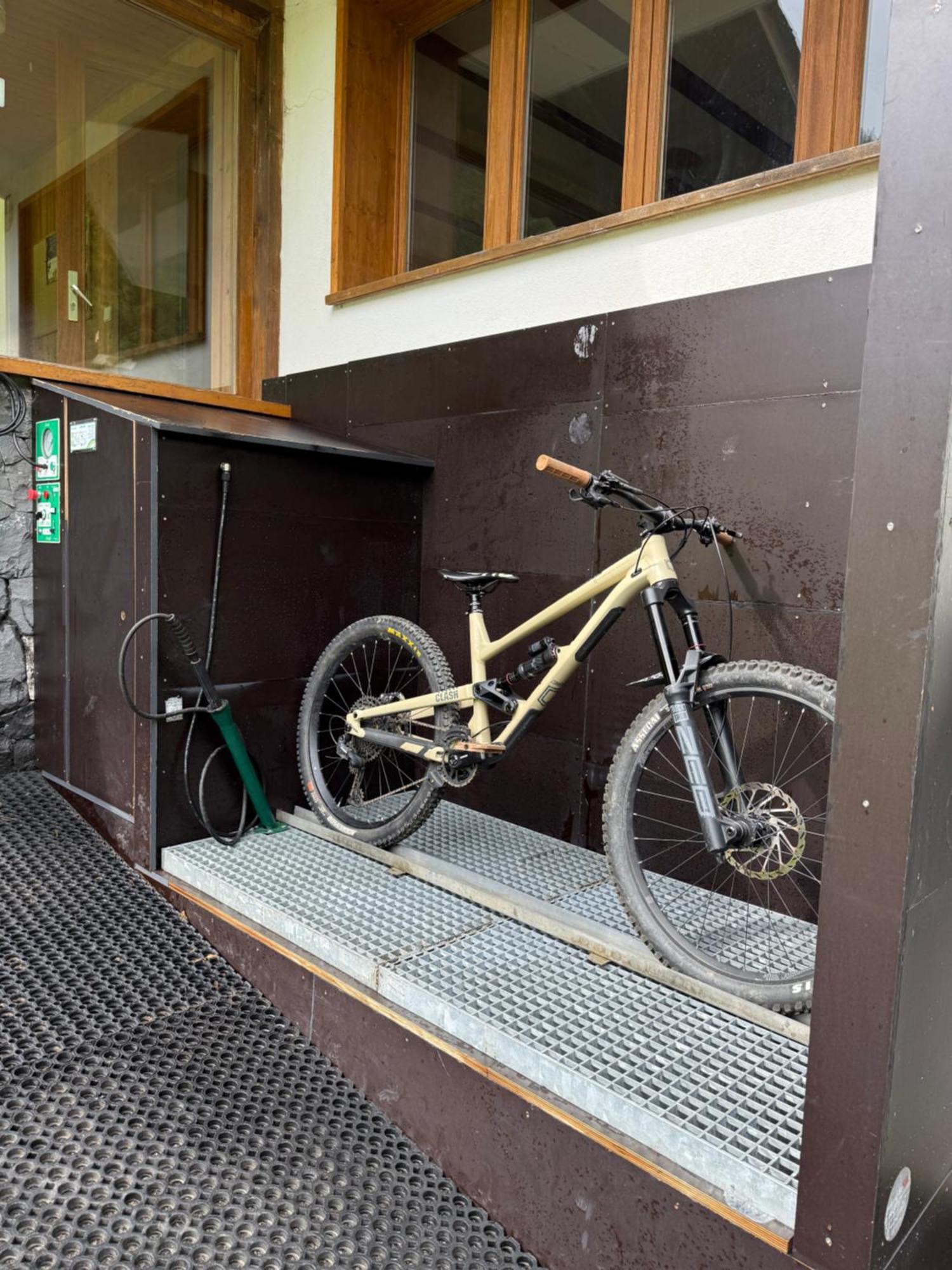 L'Ardesia Hostel Morzine Exterior foto